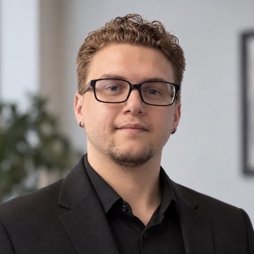 Photo of Ryan Mandel