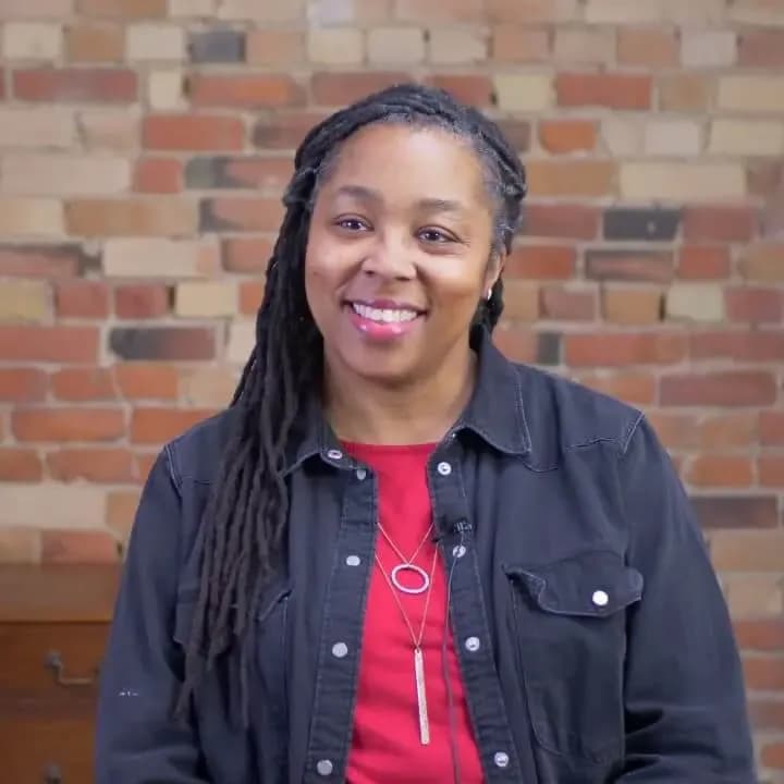 Photo of Jacqueline Groves
