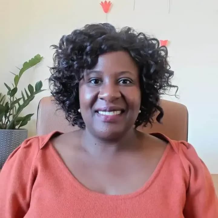 Photo of Joyce Musekiwa